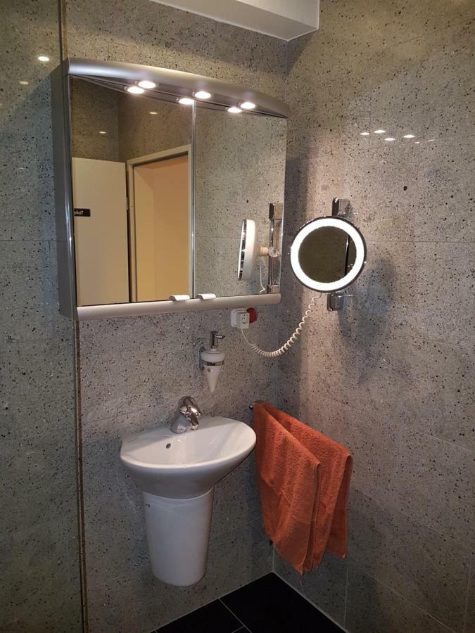 Wohnen Im Souterrain Einer Villa Herdecke Bagian luar foto